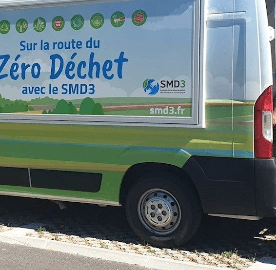 Camion itinérant du SMD3 conçu pour sensibiliser au Zéro Déchet
