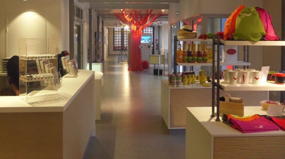 aménagement scénographique de l’Office de Tourisme de Villeneuve-sur-Lot