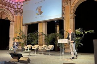 Aggelos anime le colloque “Villes et changement climatique” à Paris, avec des échanges riches et une stratégie éditoriale pour amplifier les solutions d’adaptation.